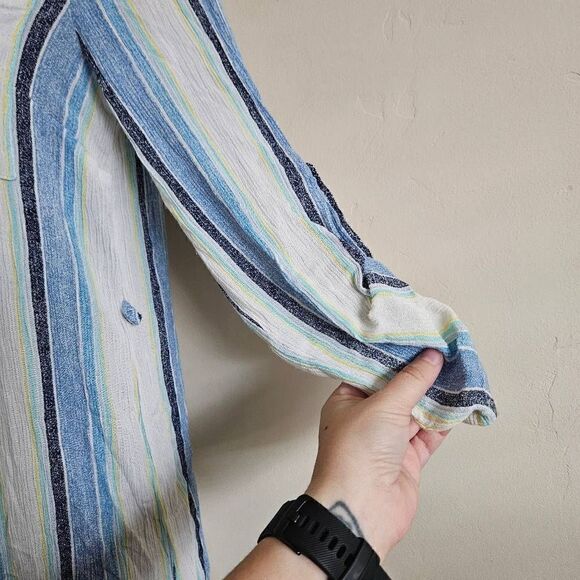 Kaii Striped Blouse - Picture 7 of 10